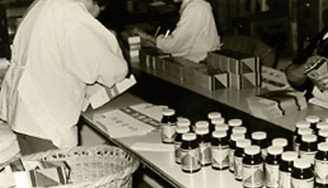 百草の昔の製造風景